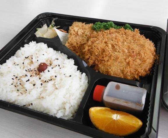 とんちん館