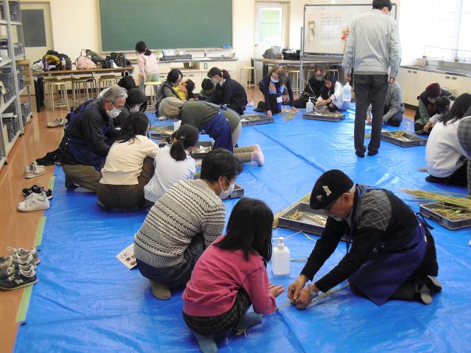 r7正月飾り家族全景