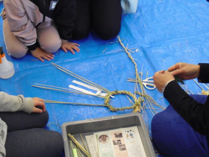 r7正月飾り家族で輪どおし